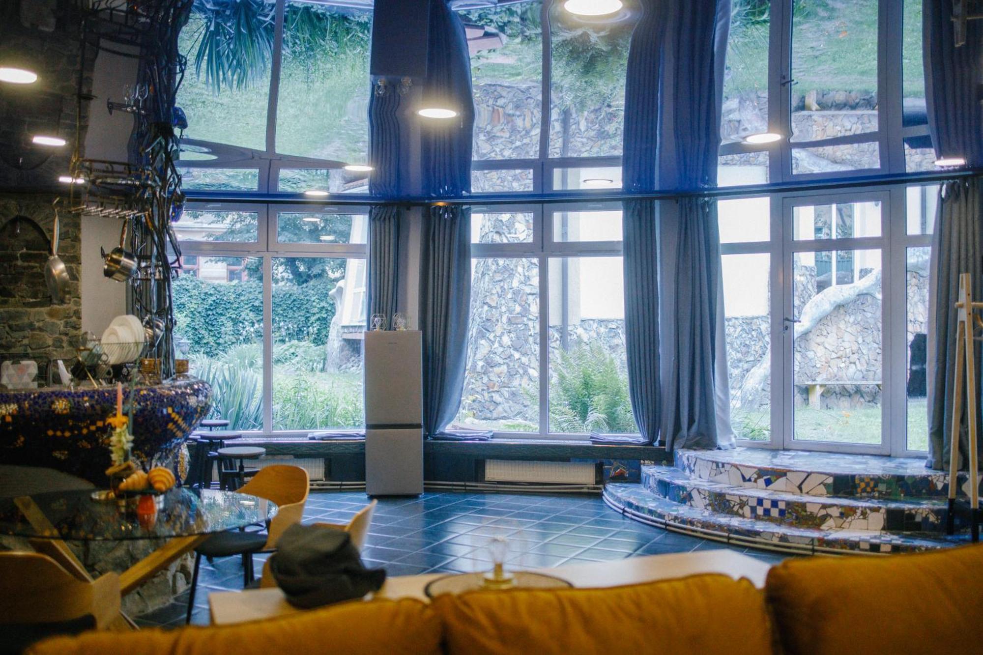 Gaudi Apartment In Lviv Luaran gambar